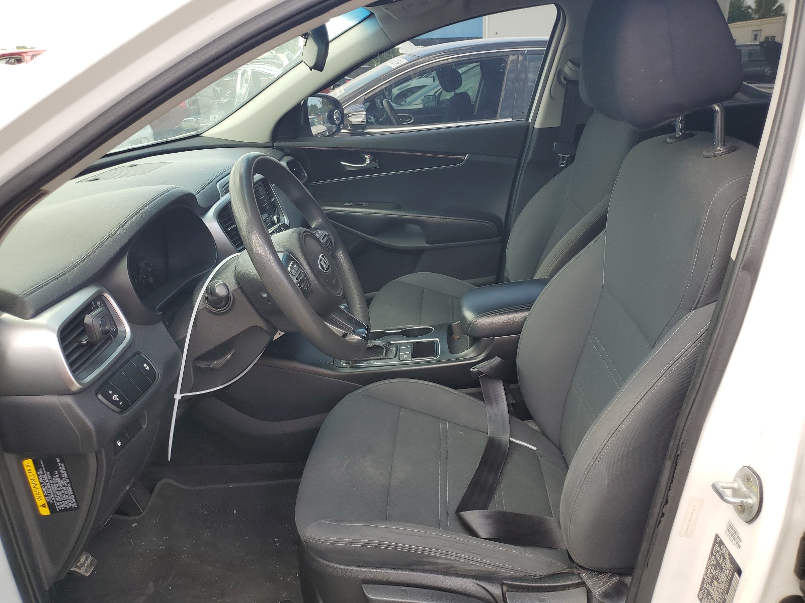 2016 Kia Sorento Lx vin: 5XYPG4A50GG140307