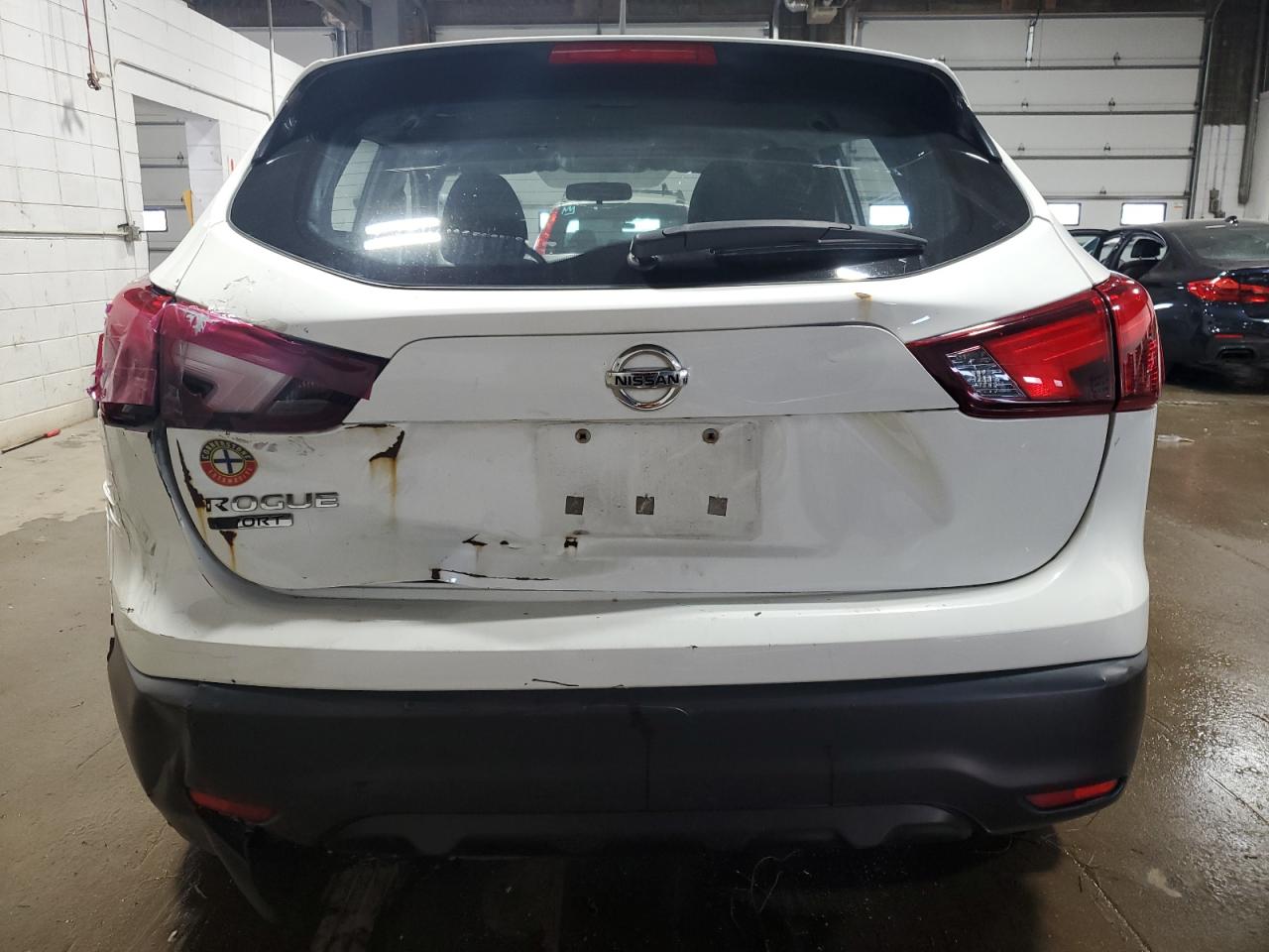 JN1BJ1CPXJW160117 2018 Nissan Rogue Sport S