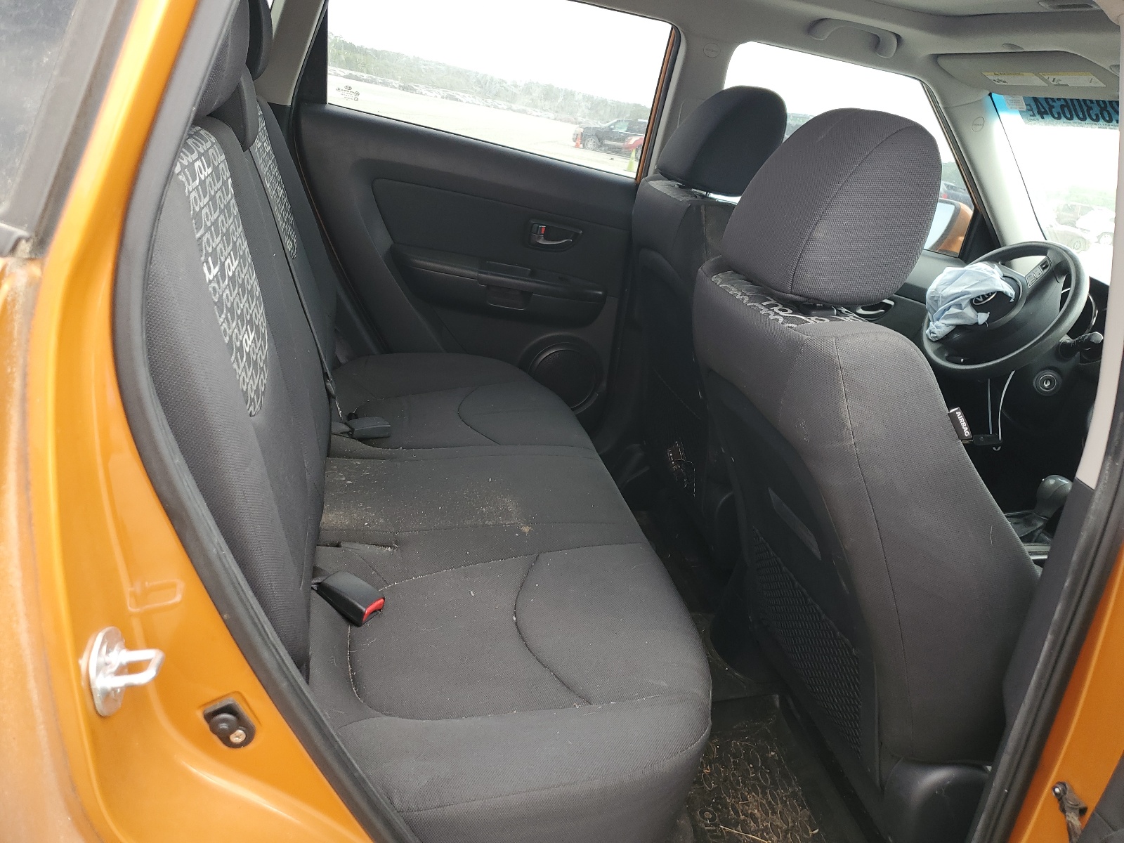 KNDJT2A21B7216926 2011 Kia Soul +