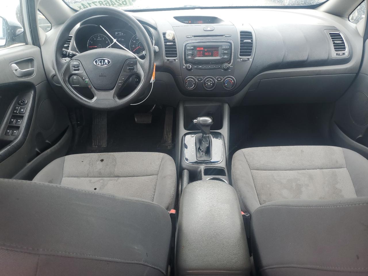 3KPFK4A70HE058720 2017 Kia Forte Lx