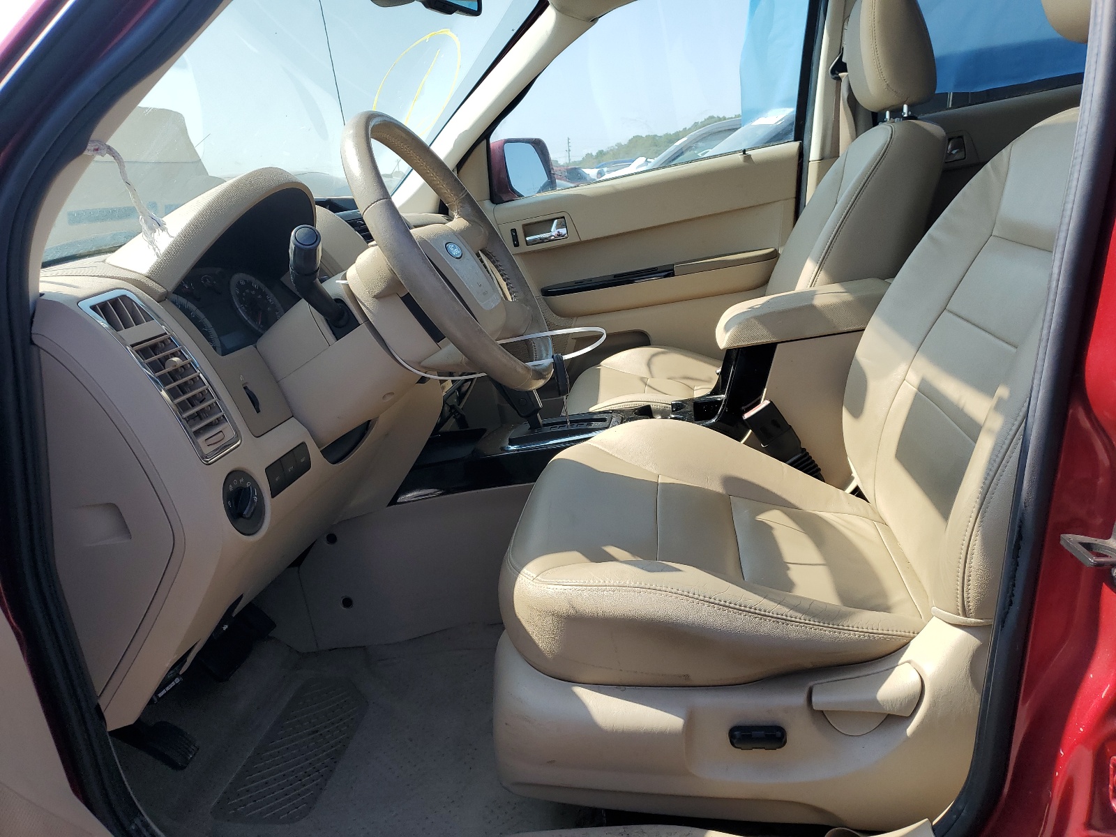 1FMCU04118KA17907 2008 Ford Escape Limited