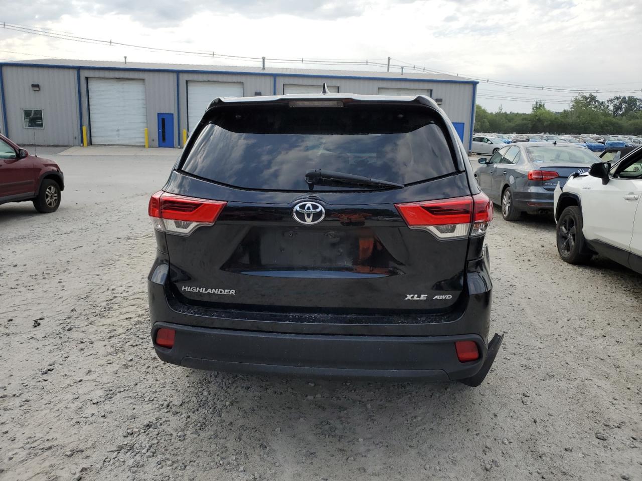 2018 Toyota Highlander Se VIN: 5TDJZRFH2JS527855 Lot: 63002794