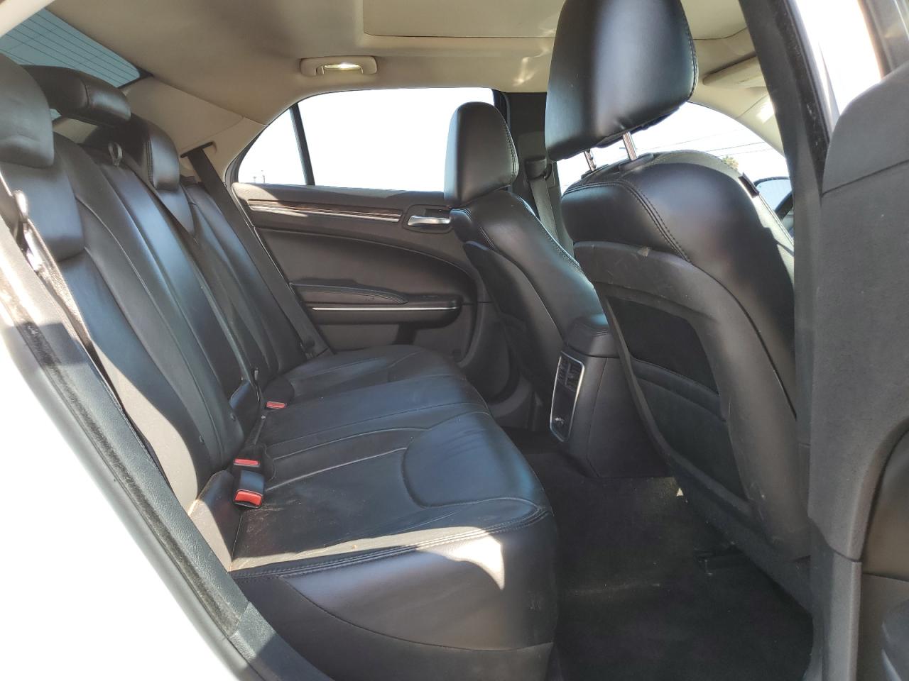 2015 Chrysler 300 Limited VIN: 2C3CCAAGXFH931507 Lot: 65014294