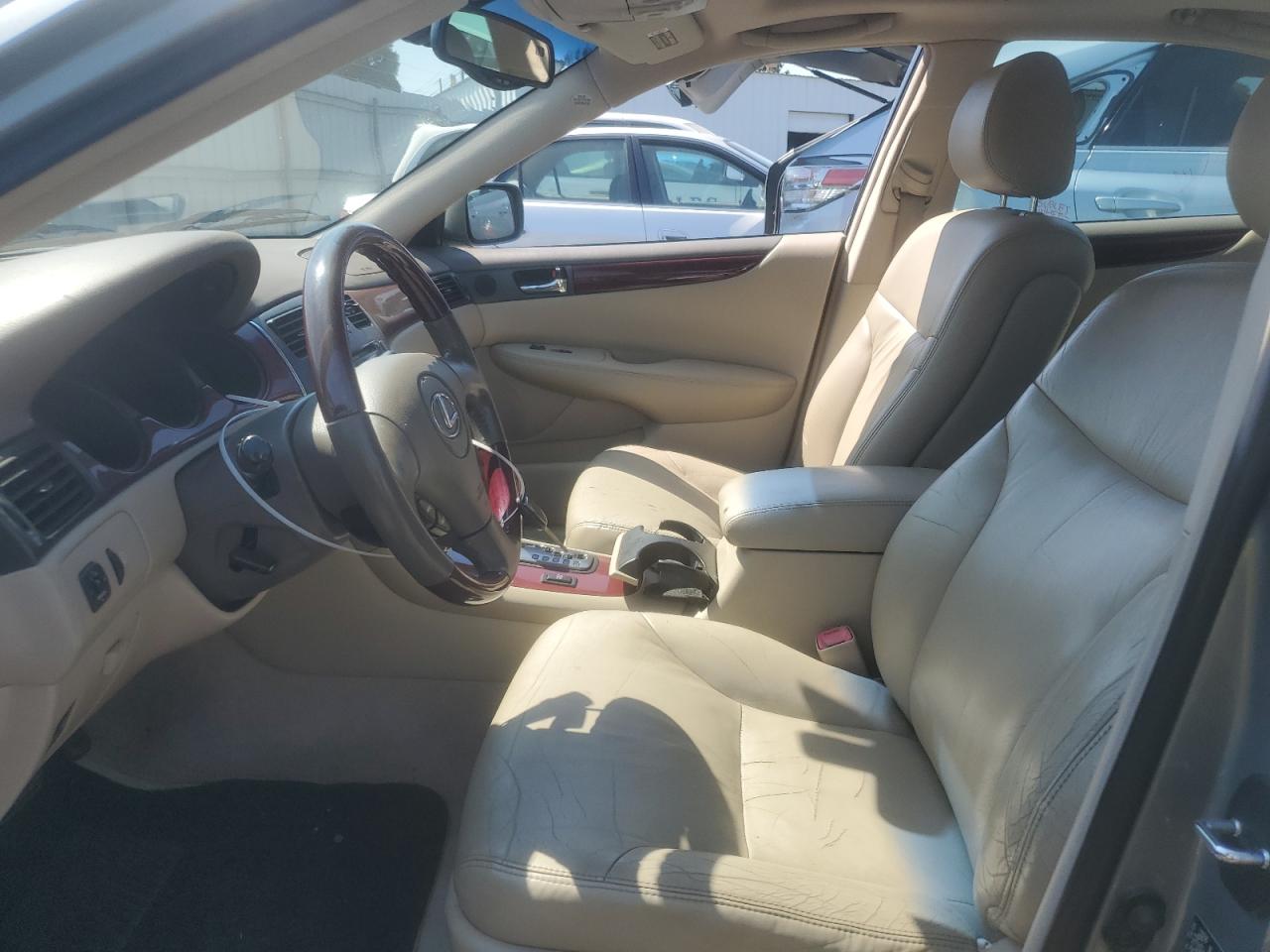 2004 Lexus Es 330 VIN: JTHBA30G445042411 Lot: 62905214