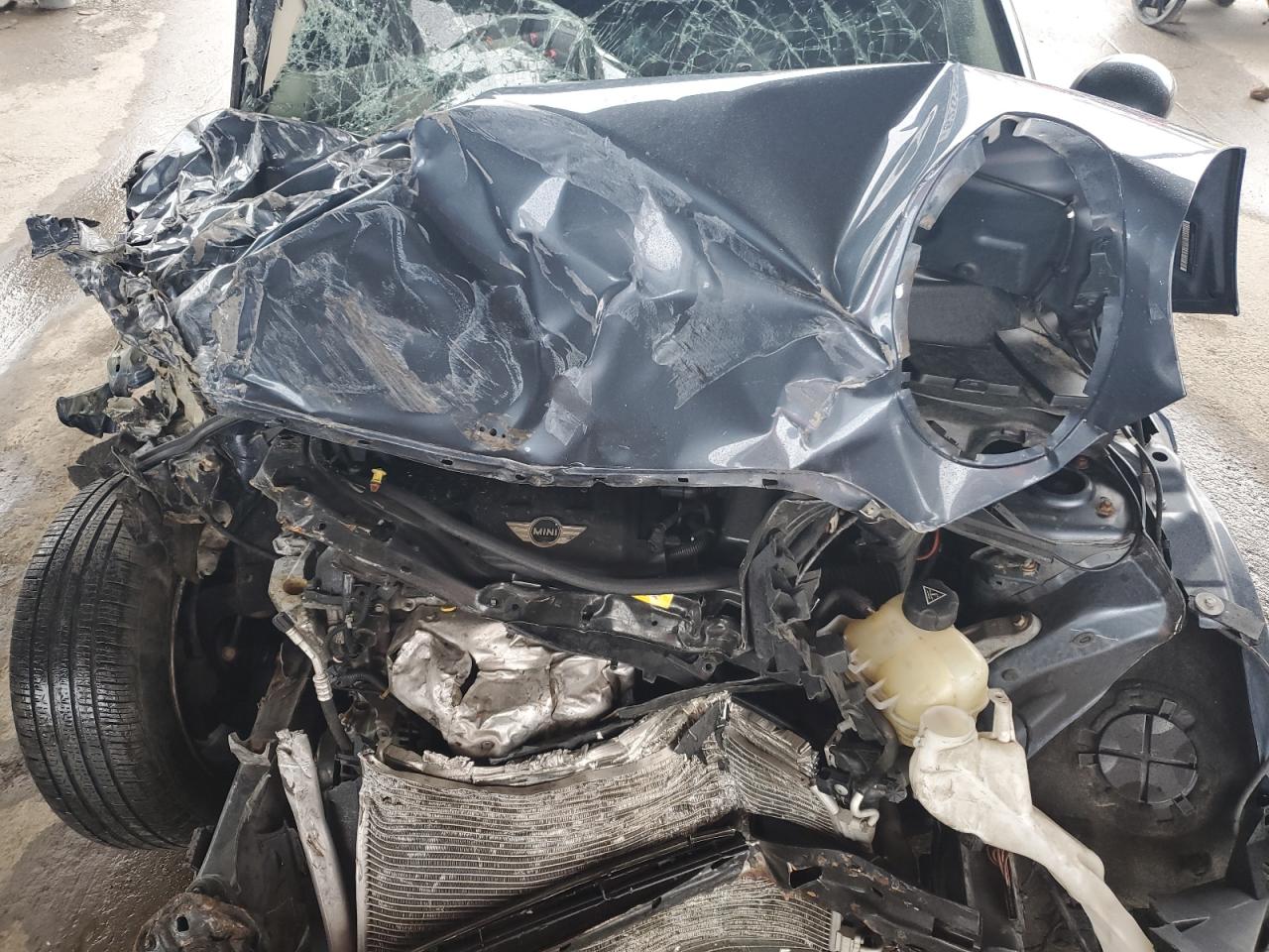 2011 Mini Cooper VIN: WMWSU3C53BT182992 Lot: 62036654