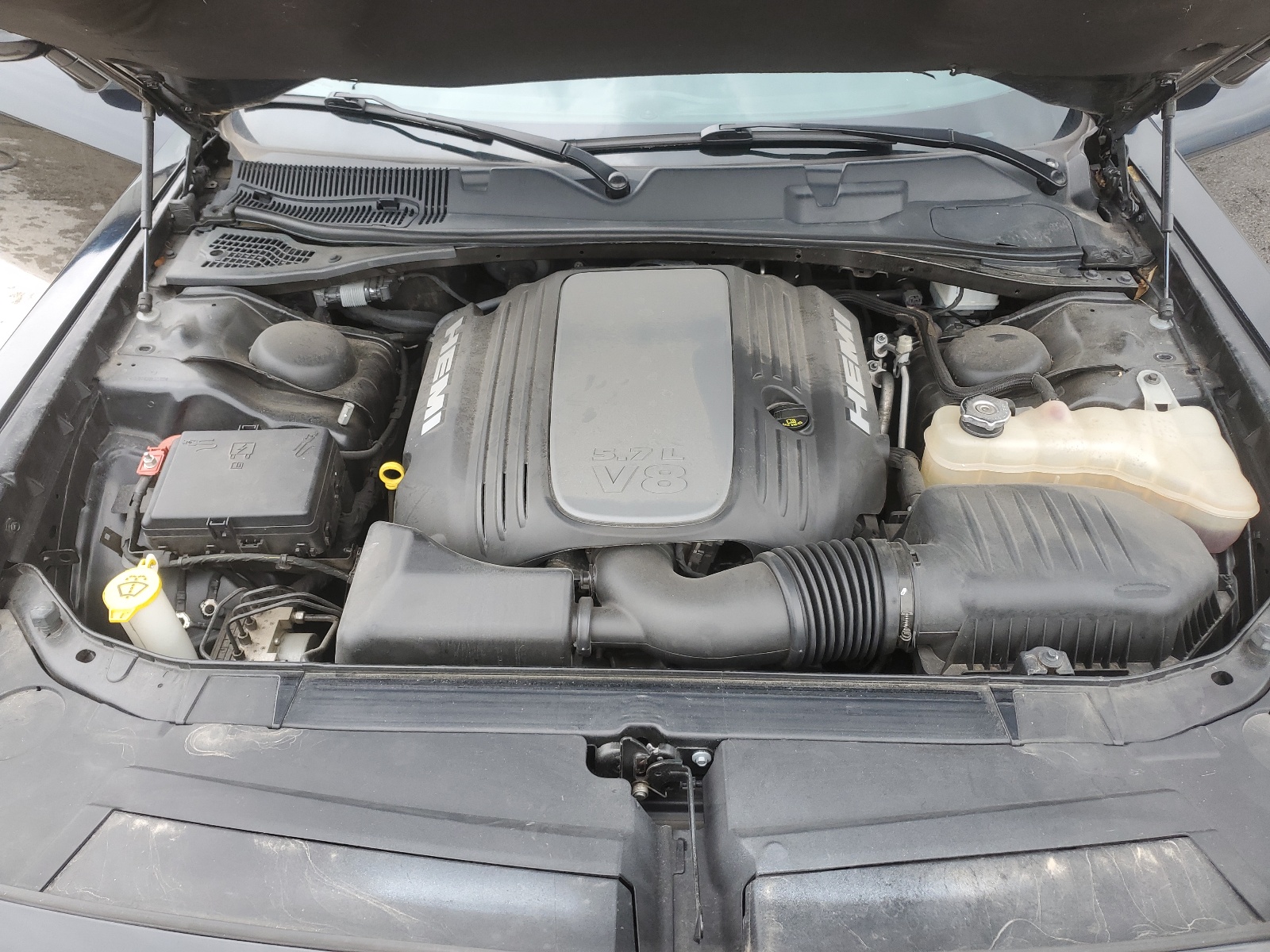 2C3CDZBT4JH132709 2018 Dodge Challenger R/T