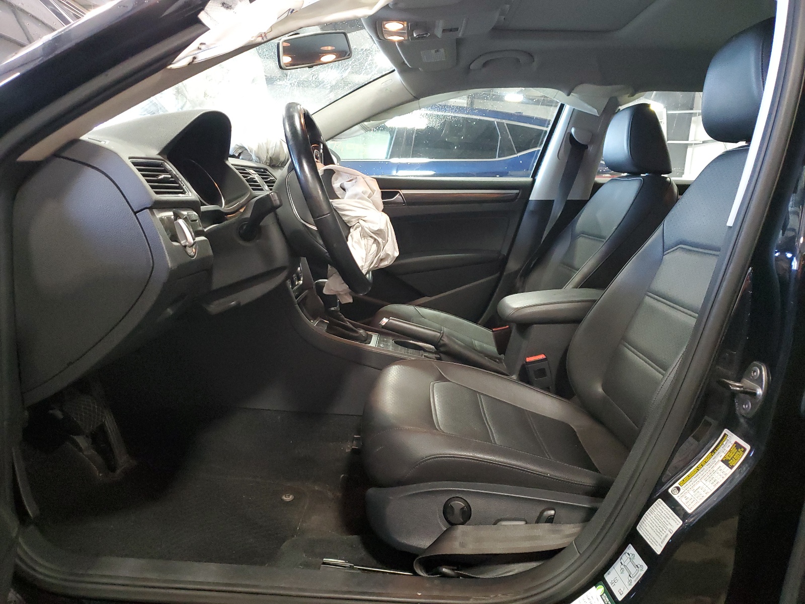 1VWBT7A35HC027798 2017 Volkswagen Passat Se