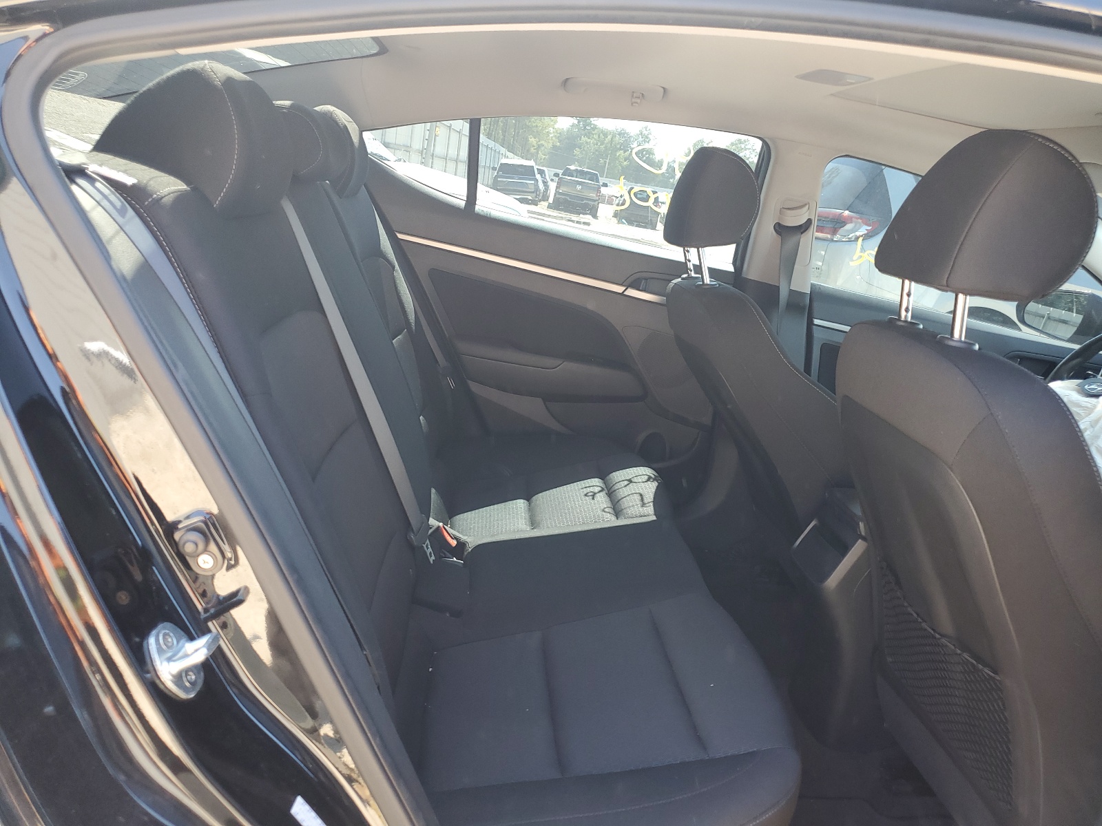 KMHD84LF1HU425986 2017 Hyundai Elantra Se