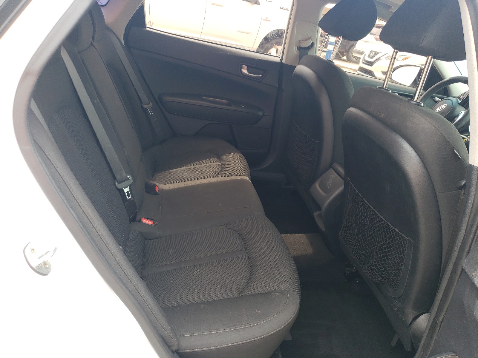 5XXGT4L3XKG317613 2019 Kia Optima Lx