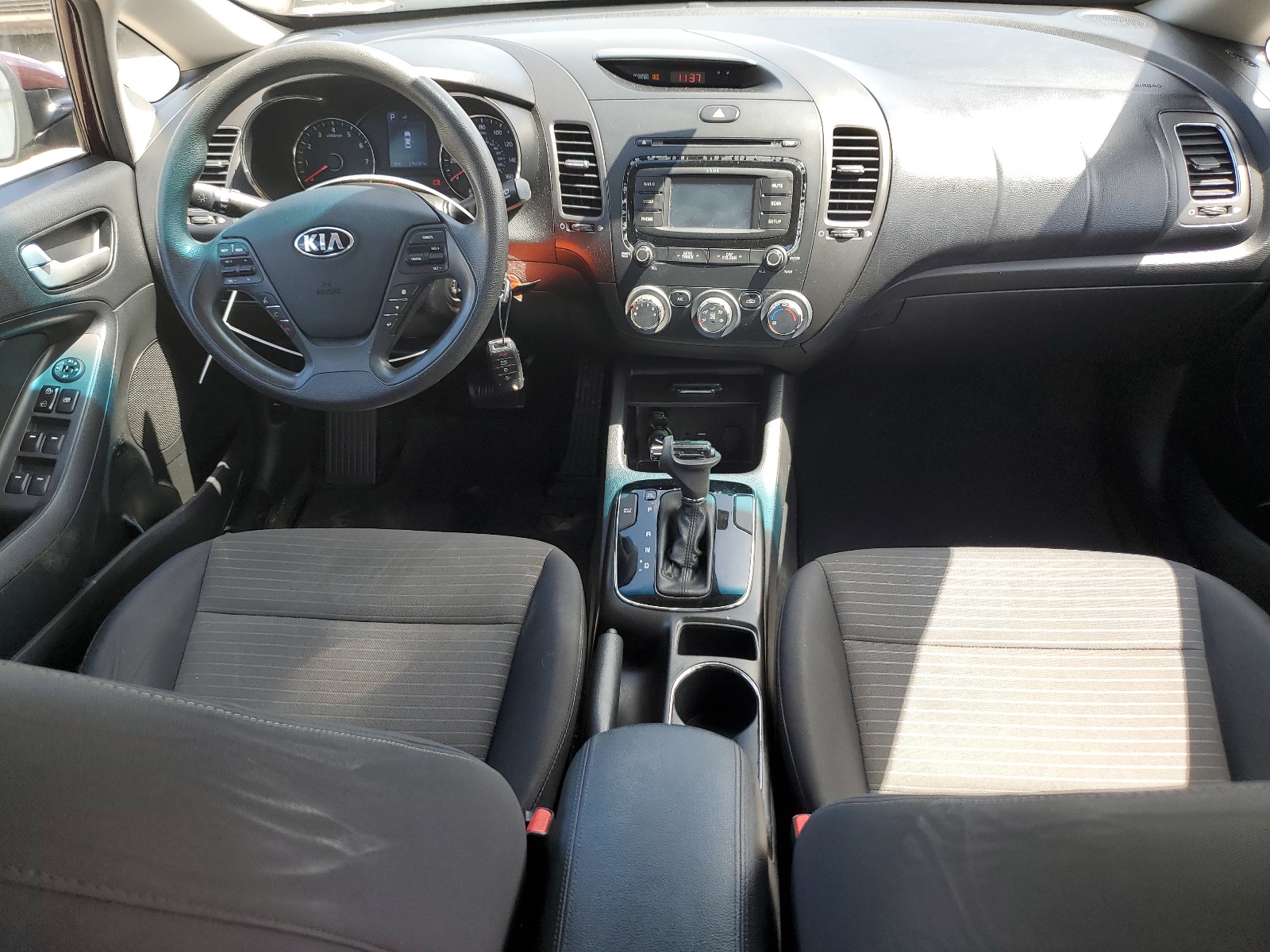 3KPFL4A76HE082484 2017 Kia Forte Lx