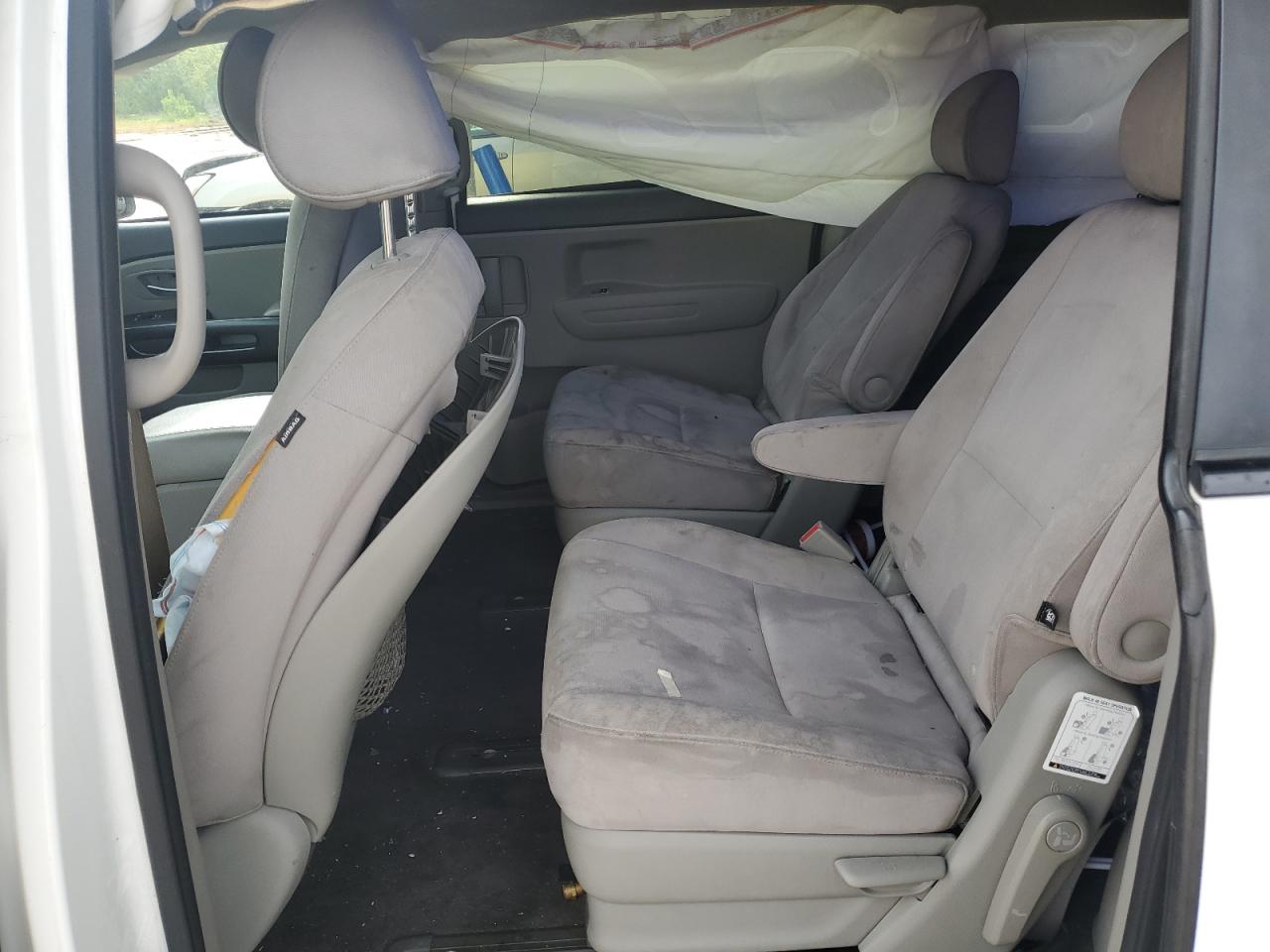 2015 Kia Sedona L VIN: KNDMA5C1XF6016437 Lot: 64709164