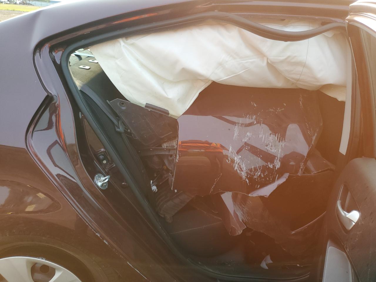 2017 Kia Forte Lx VIN: 3KPFK4A7XHE050205 Lot: 64083004