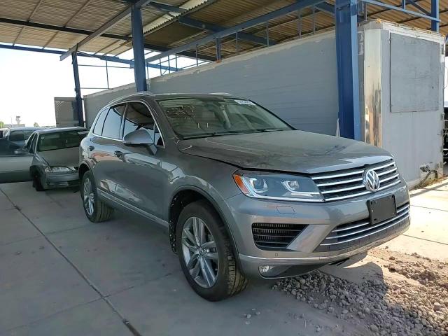 2016 Volkswagen Touareg Tdi VIN: WVGEP9BP9GD001307 Lot: 62954264