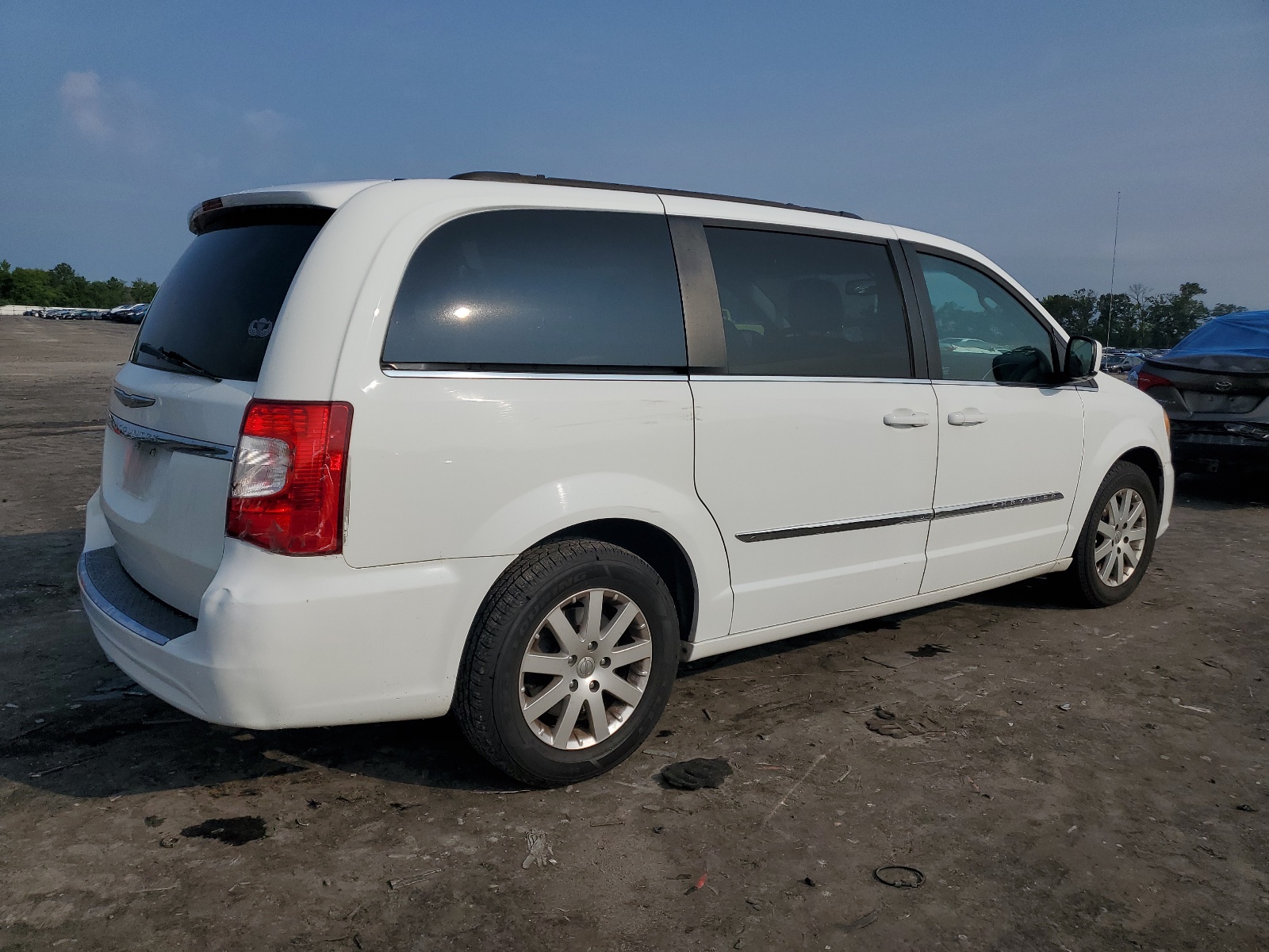 2014 Chrysler Town & Country Touring vin: 2C4RC1BG2ER382690