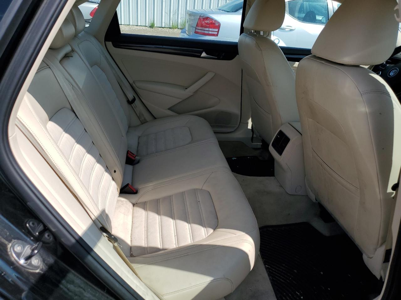 2013 Volkswagen Passat Sel VIN: 1VWCN7A37DC024636 Lot: 60955554