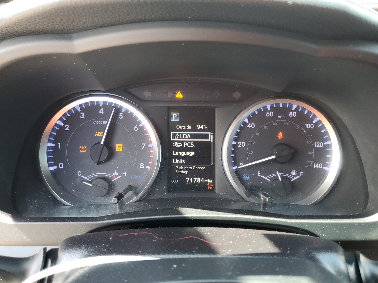 5TDZARFH0KS049723 2019 Toyota Highlander Le