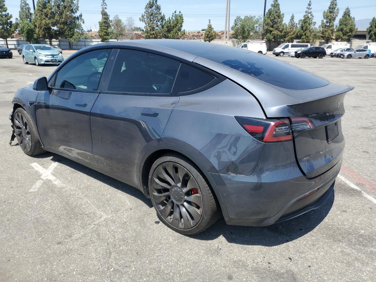 7SAYGDEF4NF311770 2022 TESLA MODEL Y - Image 2