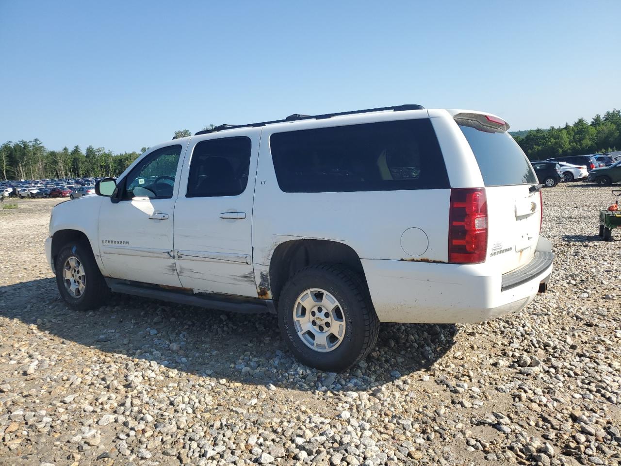 2008 Chevrolet Suburban - Image 2