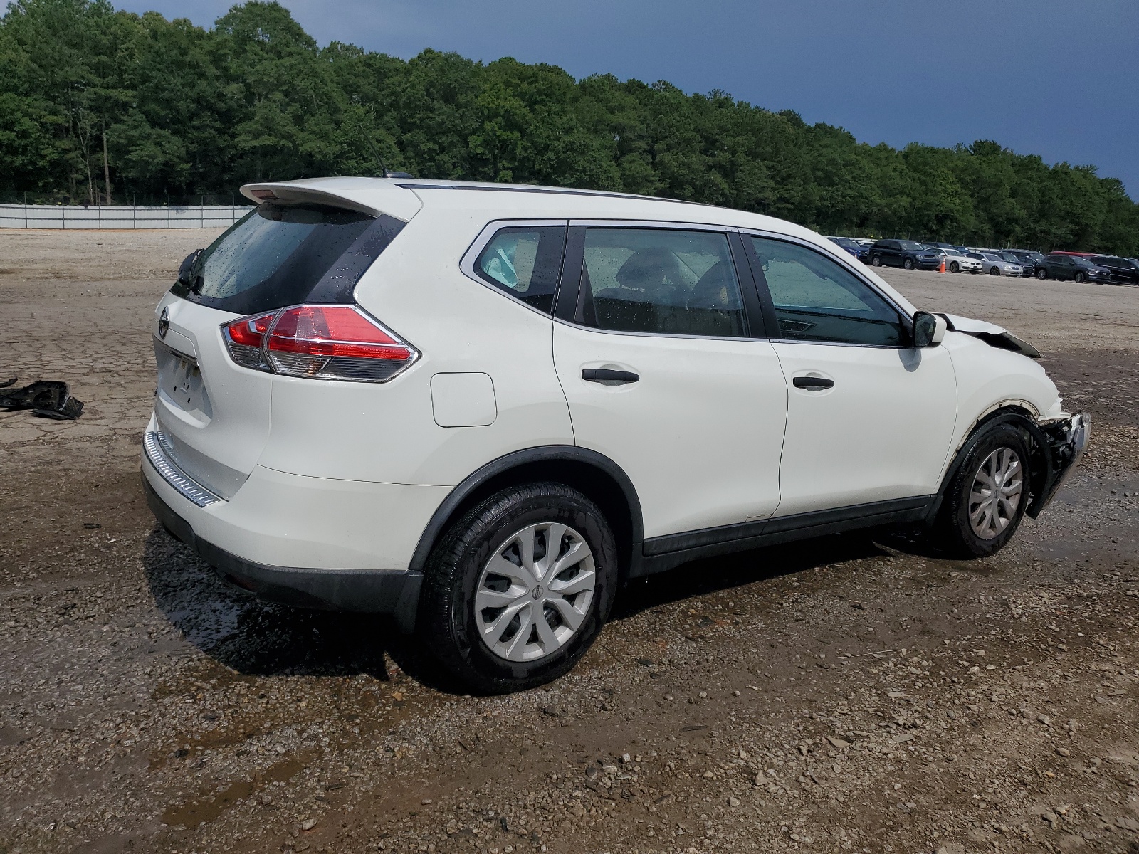 2016 Nissan Rogue S vin: KNMAT2MT9GP653374