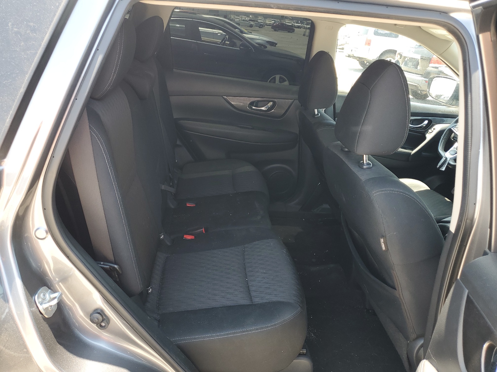 KNMAT2MT8JP618526 2018 Nissan Rogue S