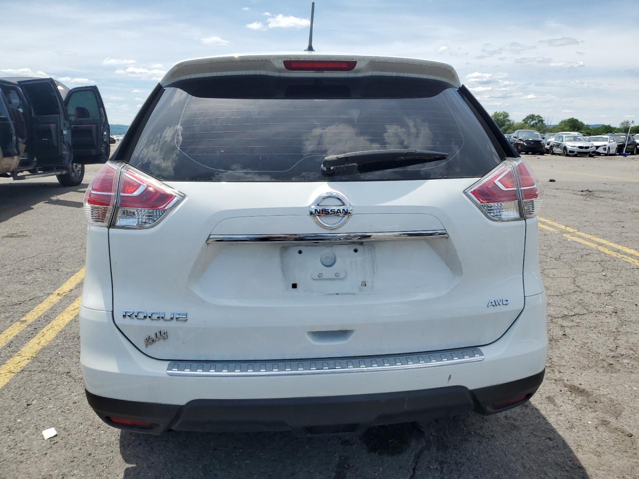 KNMAT2MV2FP572958 2015 Nissan Rogue S