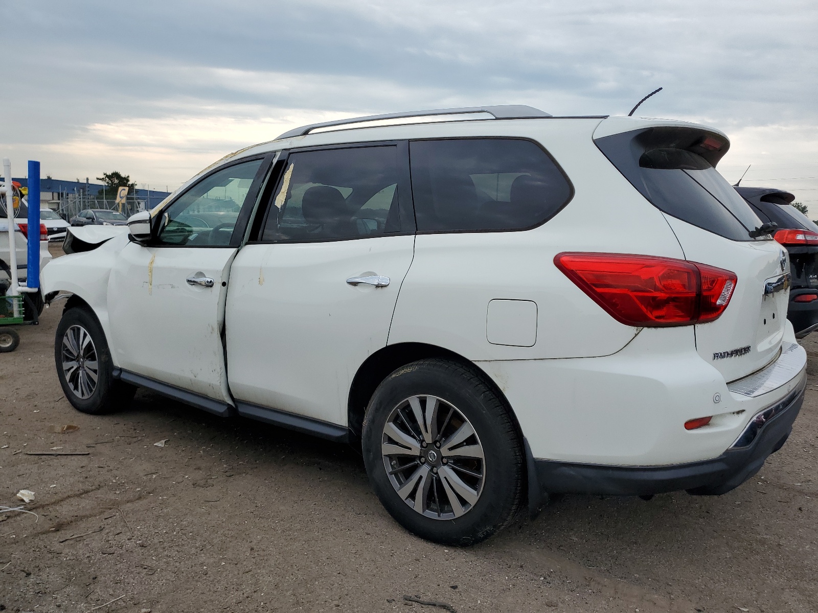 2017 Nissan Pathfinder S vin: 5N1DR2MM0HC679838