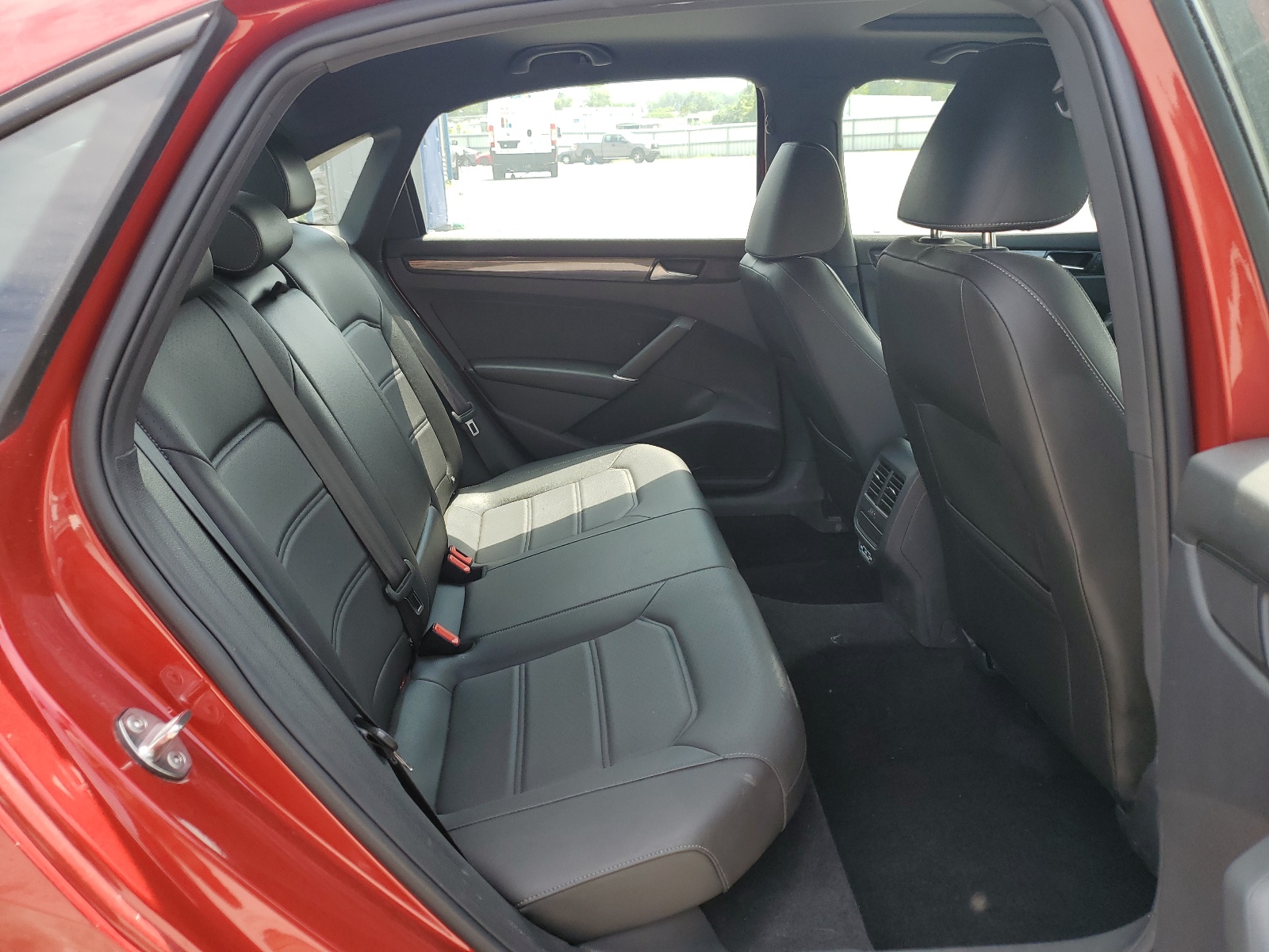 1VWMA7A36MC011652 2021 Volkswagen Passat R-Line