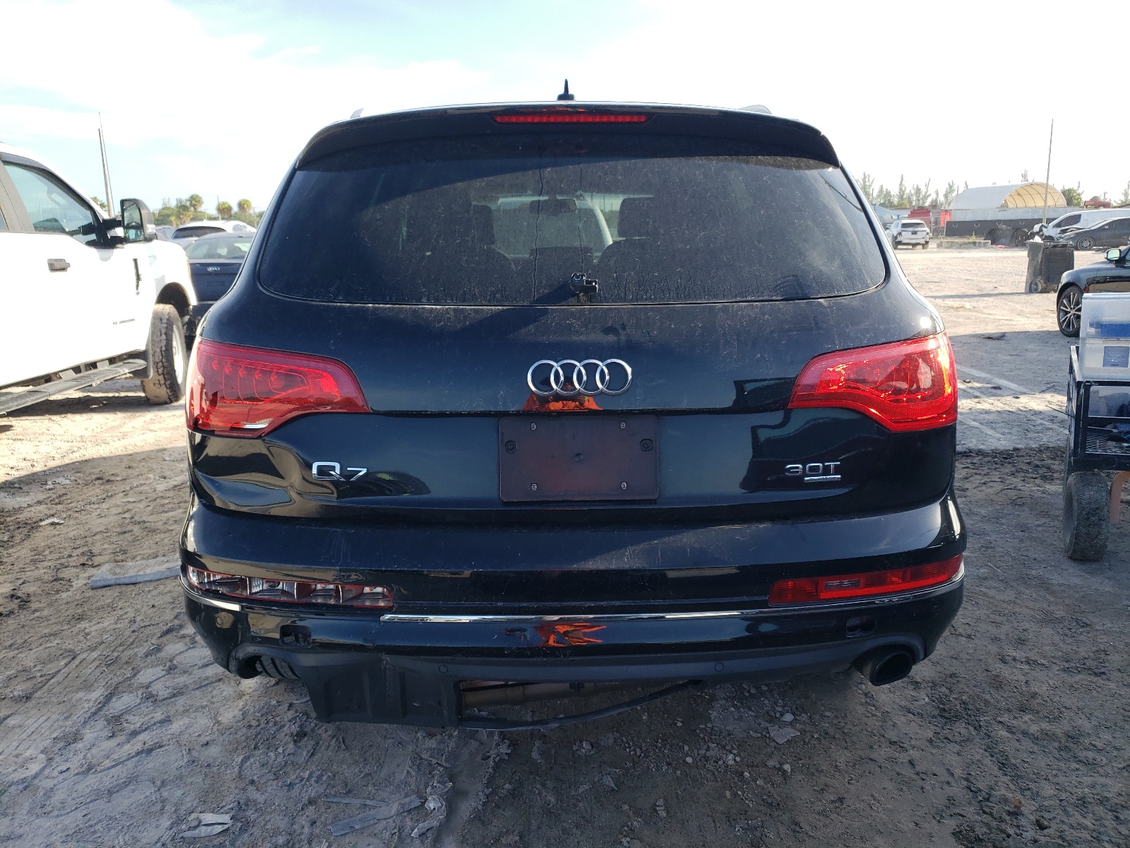 2014 Audi Q7 Premium Plus vin: WA1LGAFE1ED011634