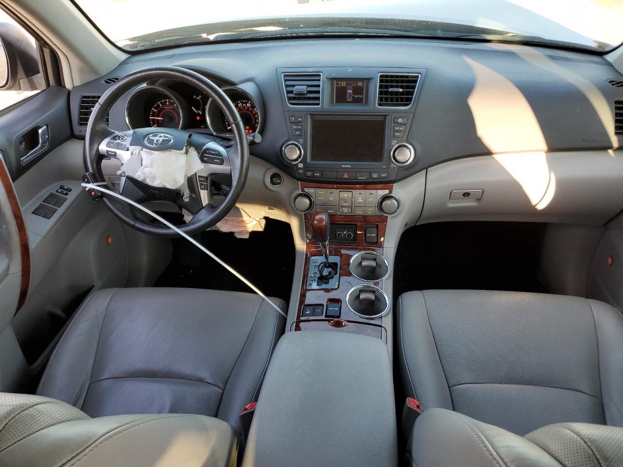 2011 Toyota Highlander Limited VIN: 5TDDK3EHXBS085926 Lot: 64820434