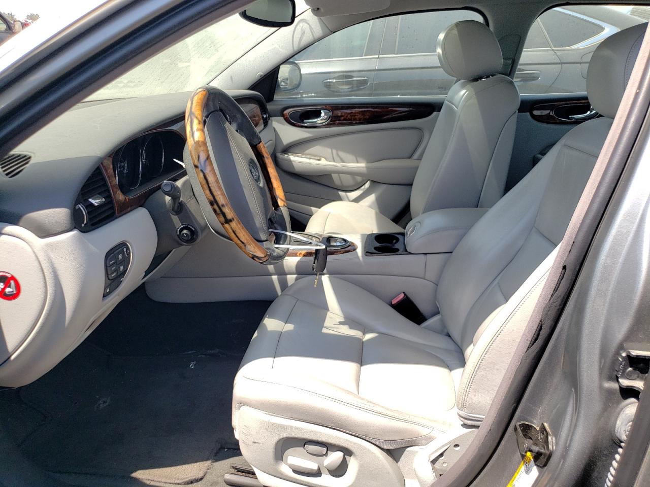 2005 Jaguar Xj8 L VIN: SAJWA79C85SG40776 Lot: 64092434