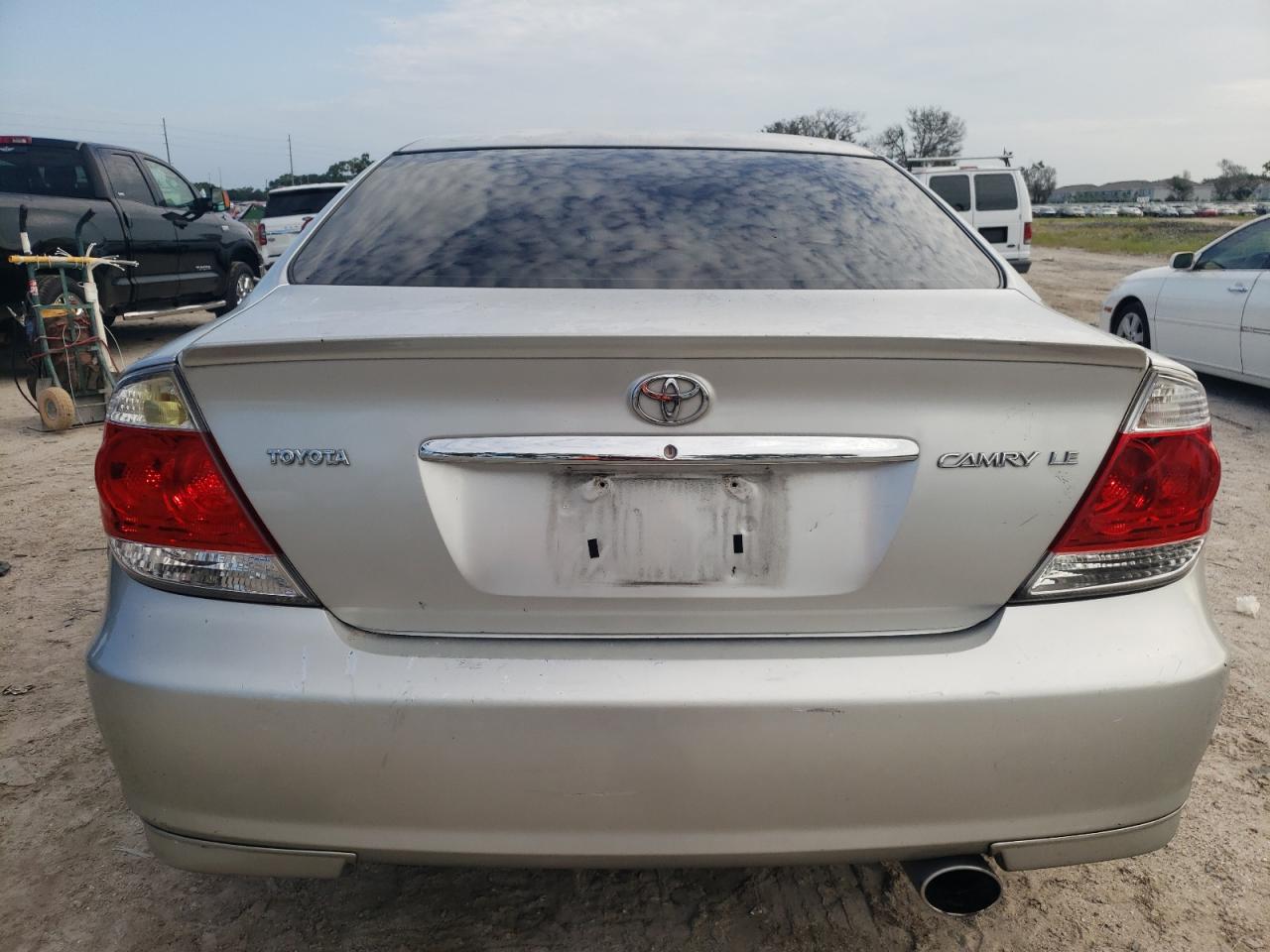 2005 Toyota Camry Le VIN: 4T1BE32K75U984799 Lot: 64628004