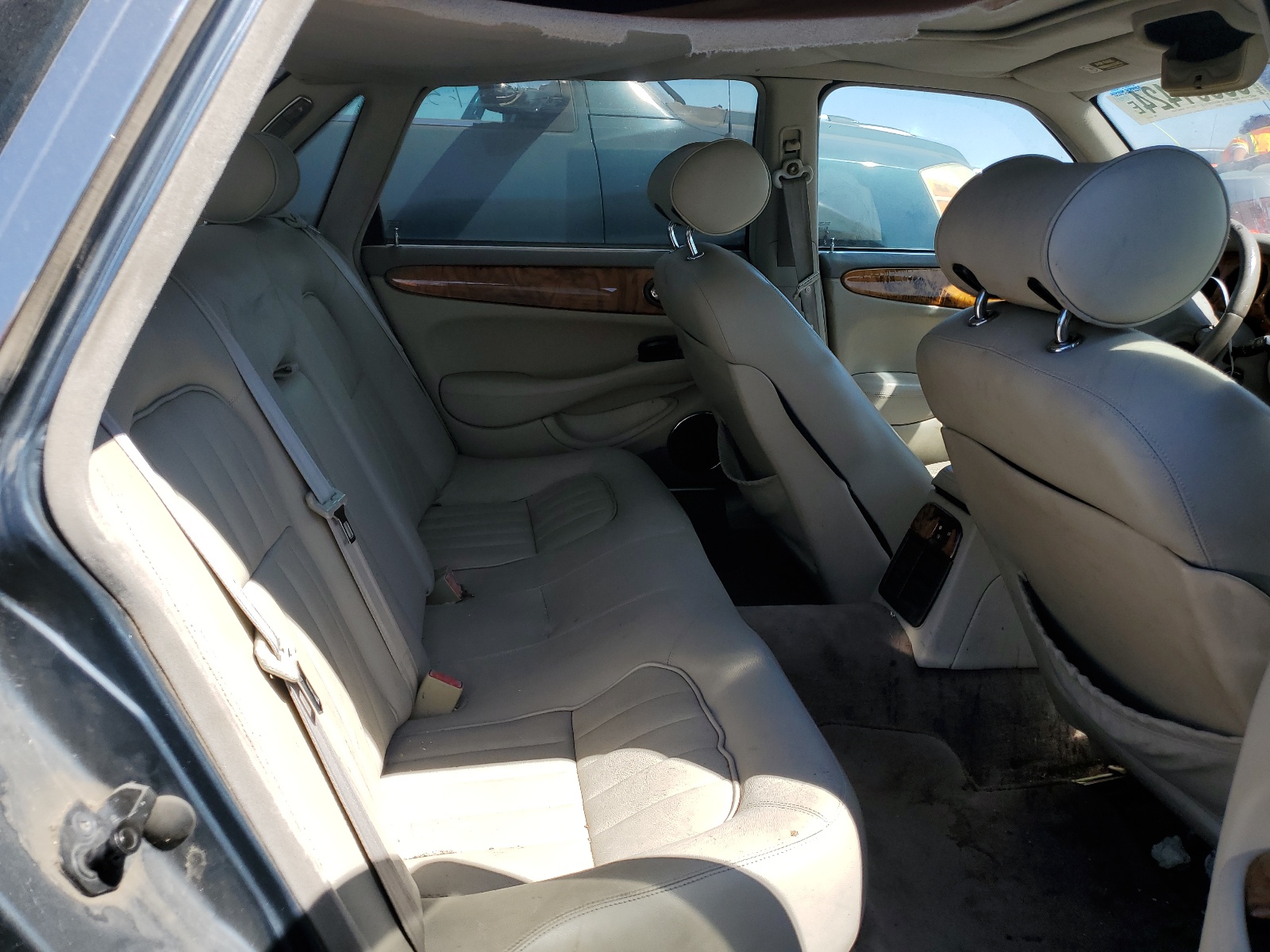 SAJHX1241WC832797 1998 Jaguar Xj8