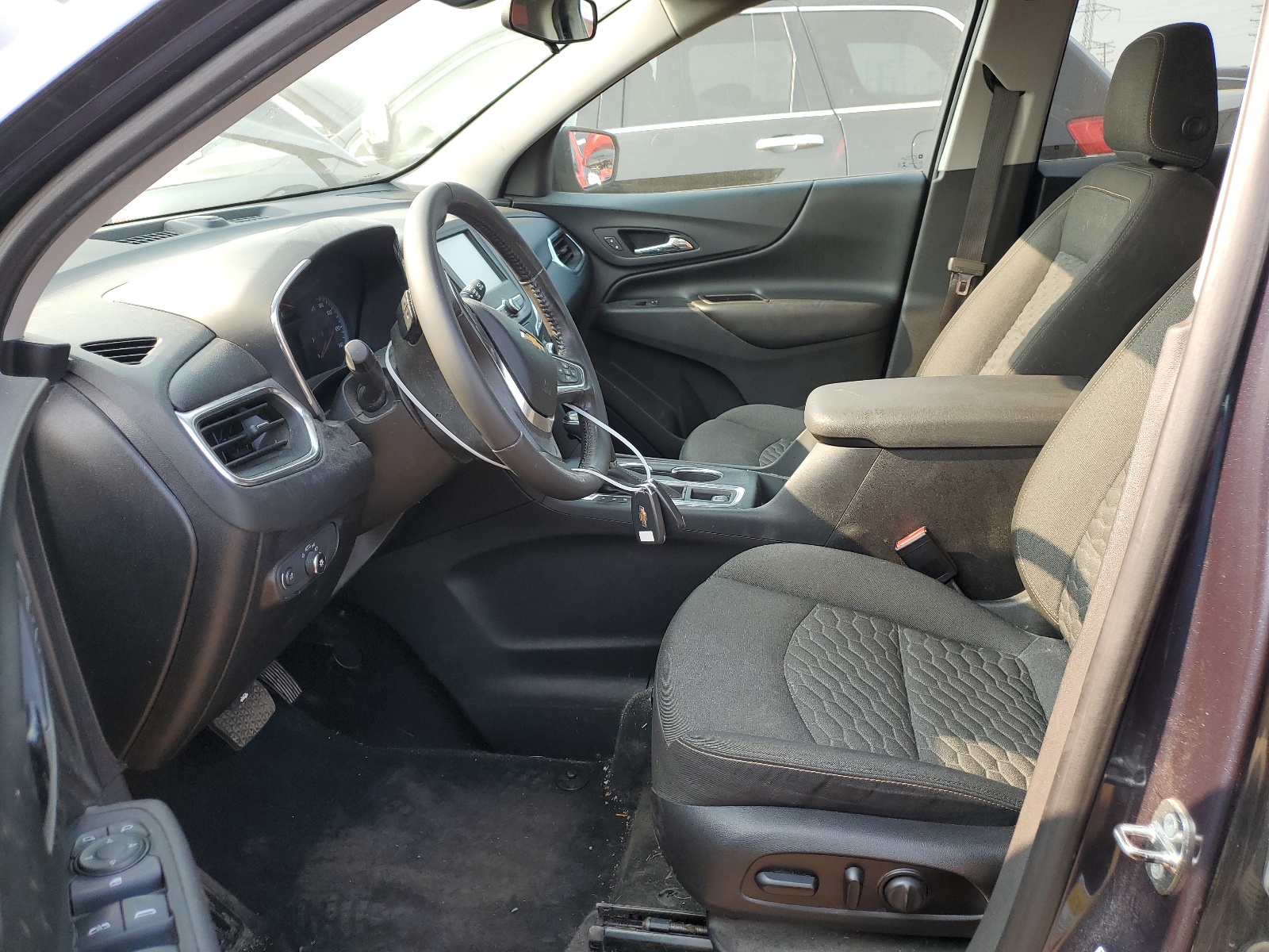 3GNAXJEV6JL370794 2018 Chevrolet Equinox Lt