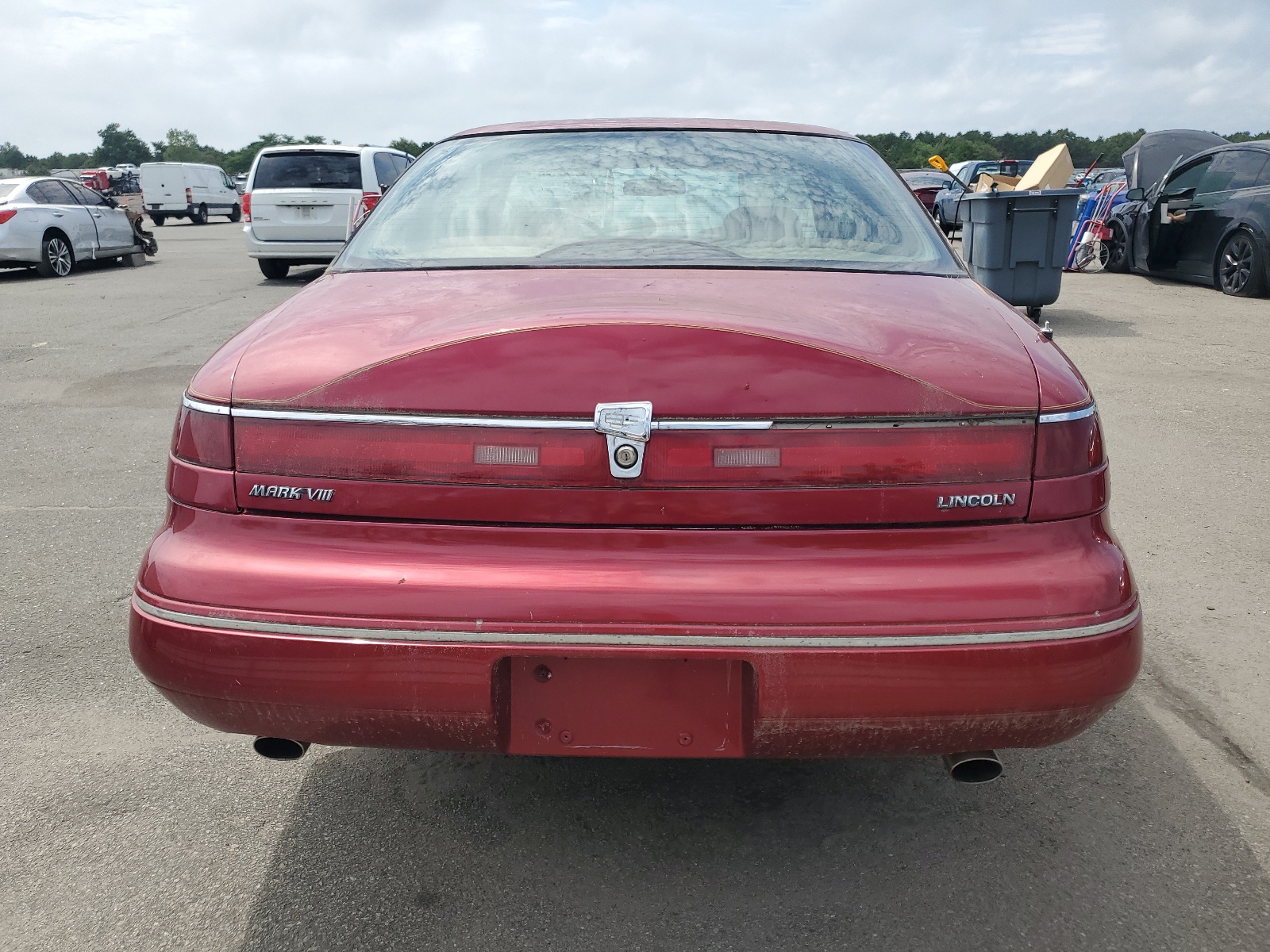 1LNLM91V9SY758693 1995 Lincoln Mark Viii Base