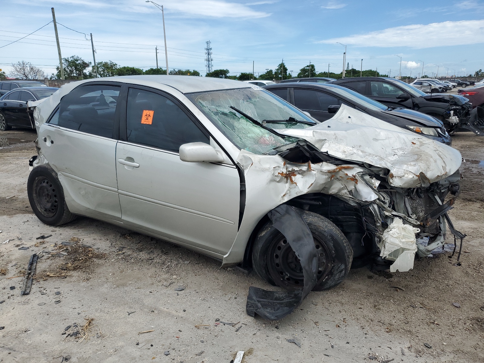 4T1BE32K74U880859 2004 Toyota Camry Le