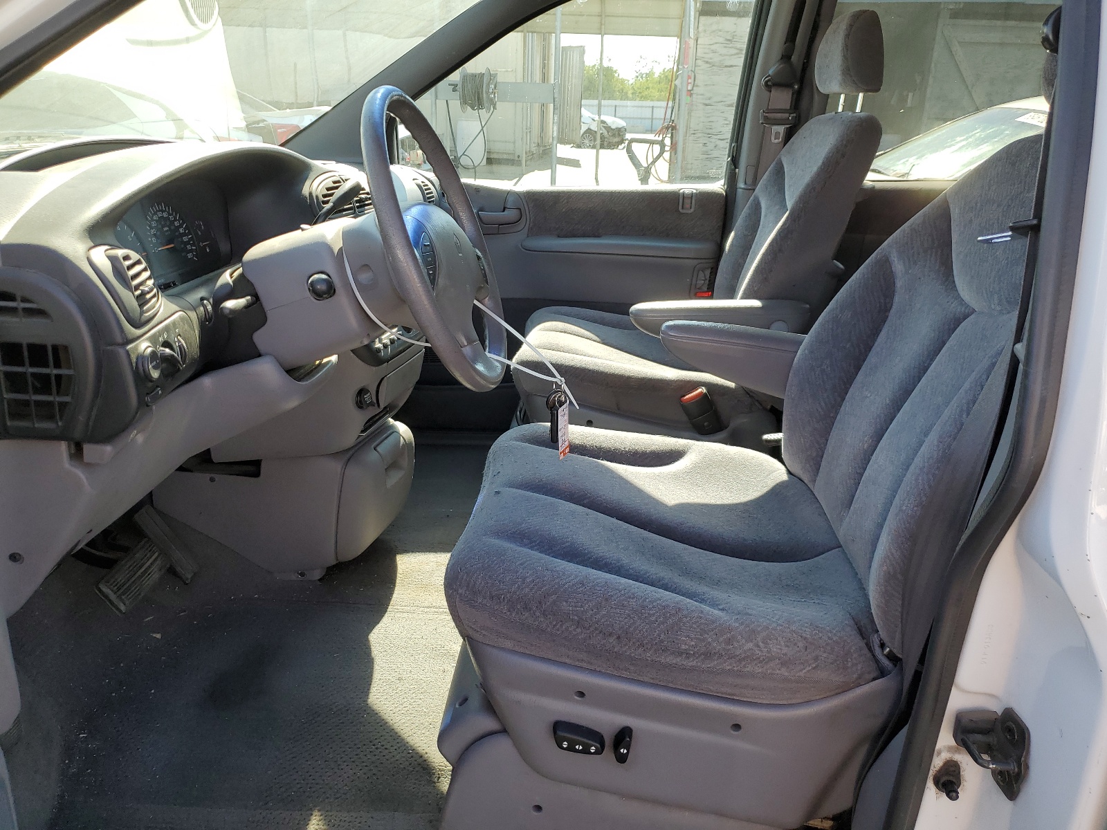 1B4GP55L1WB732514 1998 Dodge Caravan Le