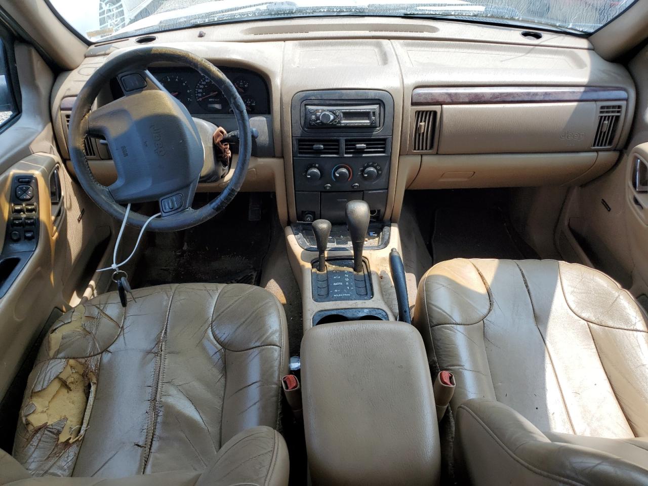 2000 Jeep Grand Cherokee Laredo VIN: 1J4GW48S3YC418132 Lot: 64121014