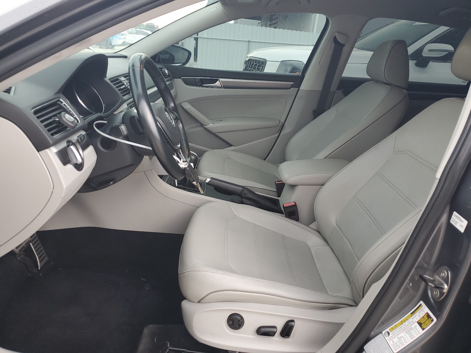 1VWDT7A36HC074072 2017 Volkswagen Passat R-Line