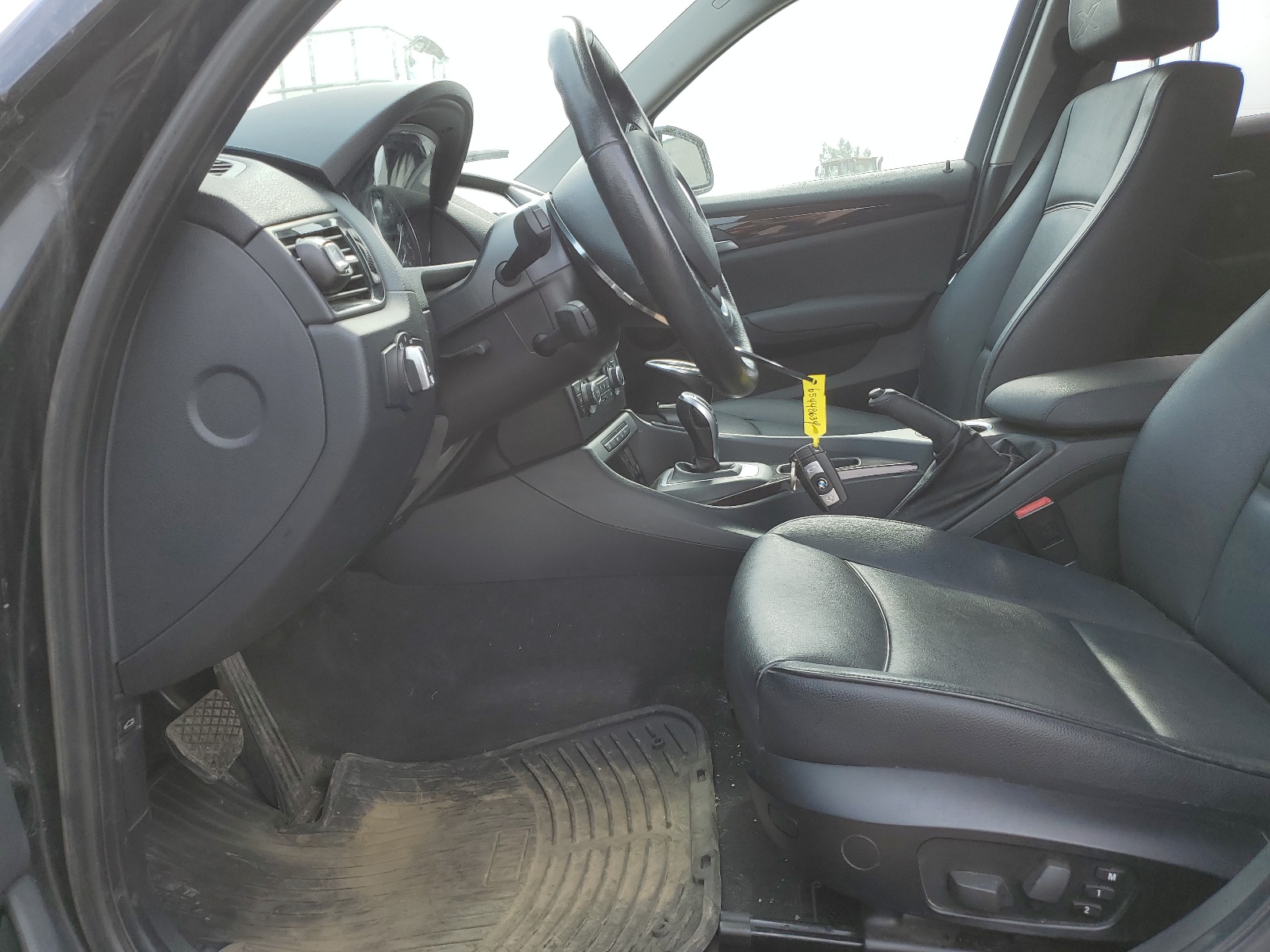 2014 BMW X1 xDrive28I vin: WBAVL1C58EVY18870