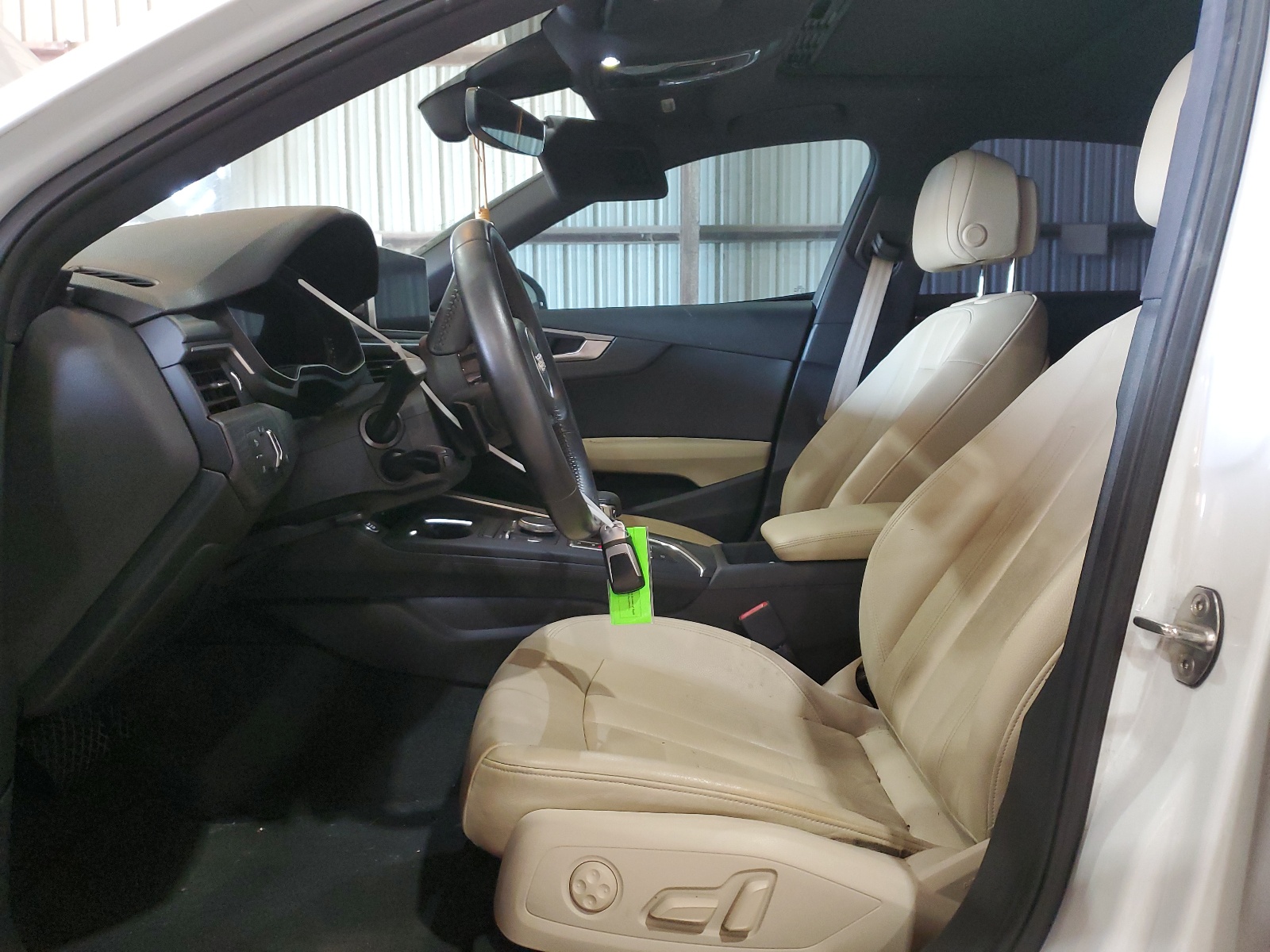 WAUKMAF41HN060250 2017 Audi A4 Ultra Premium