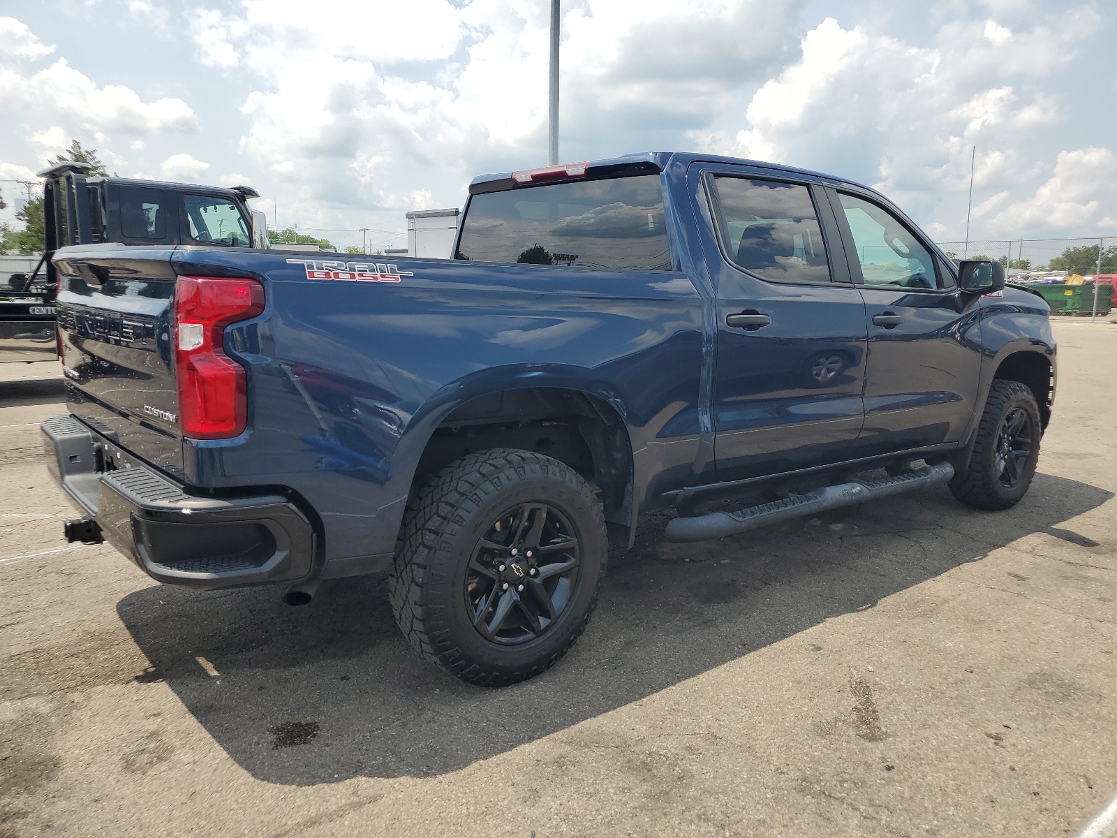 2022 Chevrolet Silverado Ltd K1500 Trail Boss Custom vin: 3GCPYCEK1NG193670