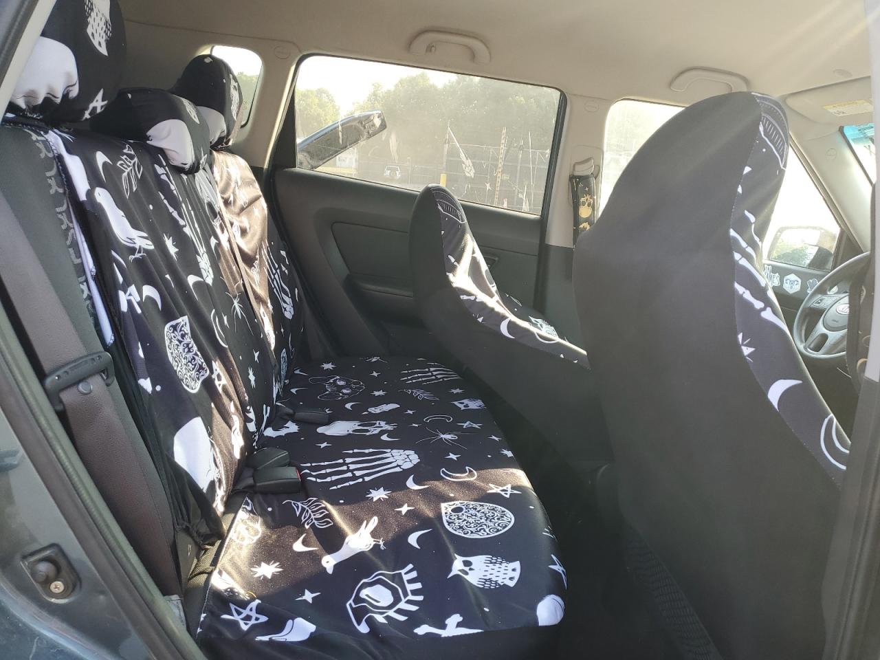 2011 Kia Soul + VIN: KNDJT2A2XB7206279 Lot: 62622744