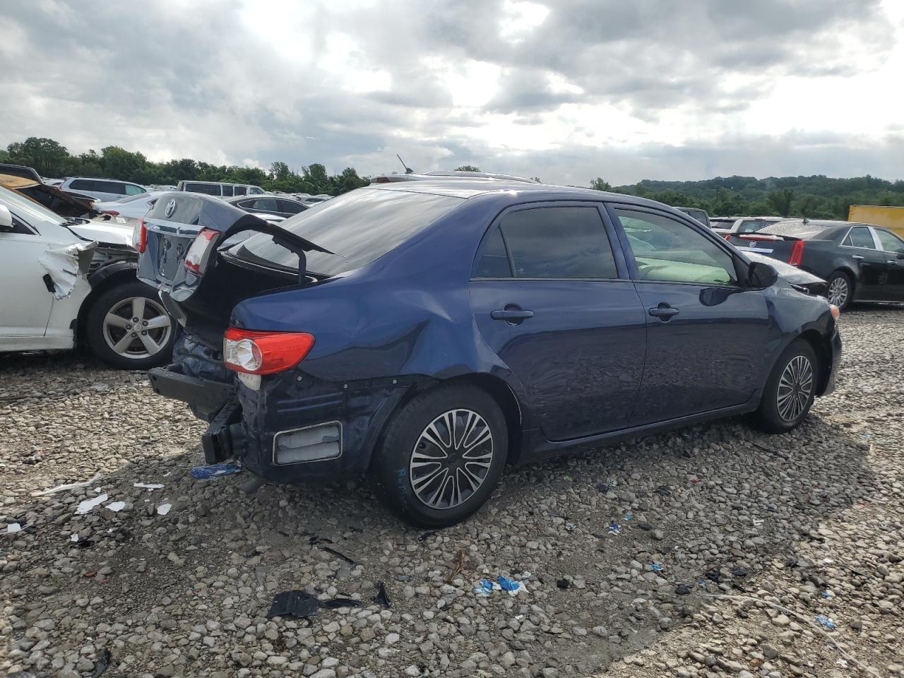 VIN 5YFBU4EE6DP120759 2013 TOYOTA COROLLA no.3