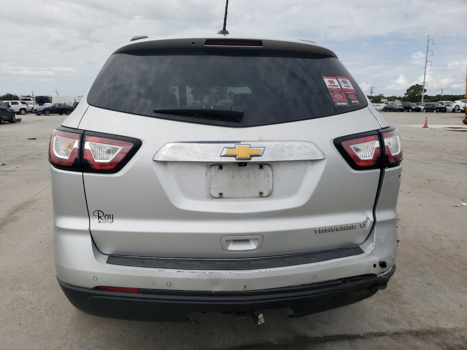 1GNKRHKD5GJ273573 2016 Chevrolet Traverse Lt