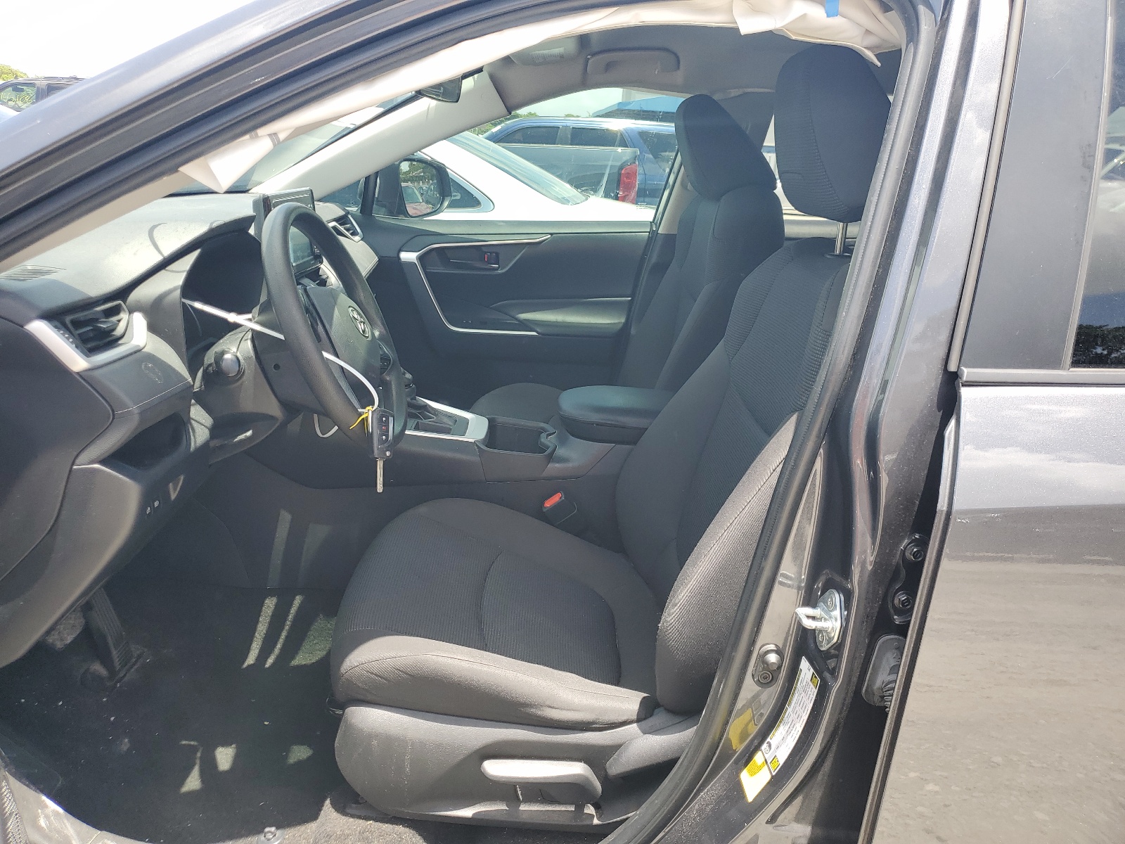 2T3H1RFV3NW224437 2022 Toyota Rav4 Le