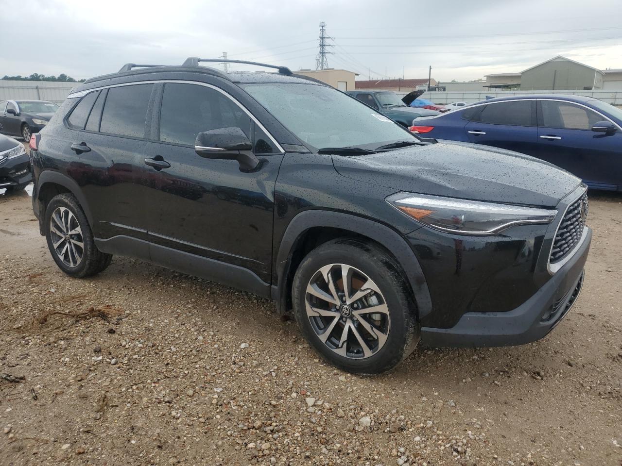 2022 Toyota Corolla Cross Xle VIN: 7MUDAAAG8NV013329 Lot: 63878344