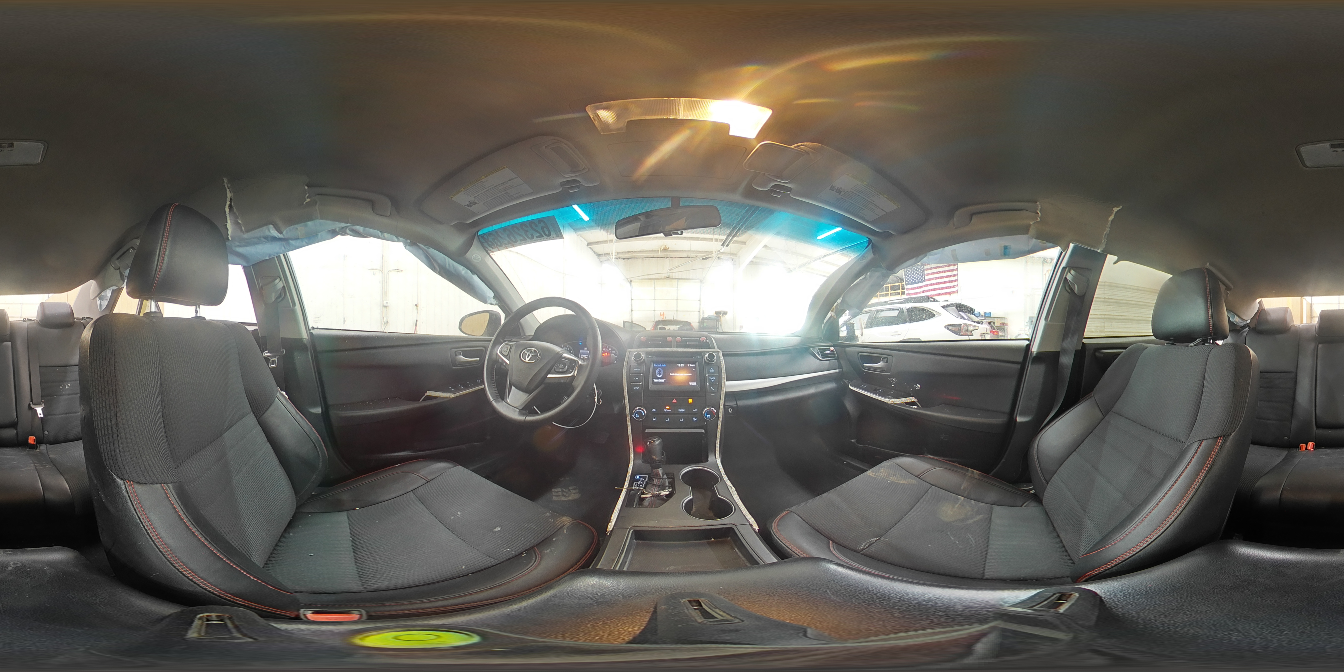 2016 Toyota Camry - Image 13