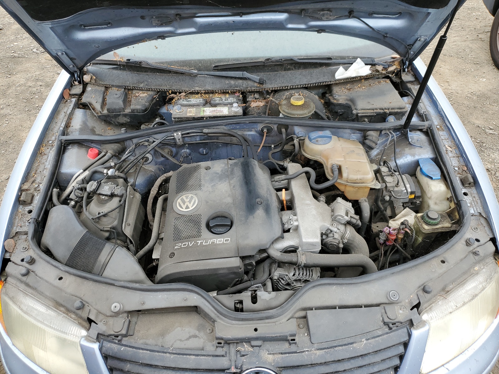 WVWMA63B2WE194170 1998 Volkswagen Passat Gls