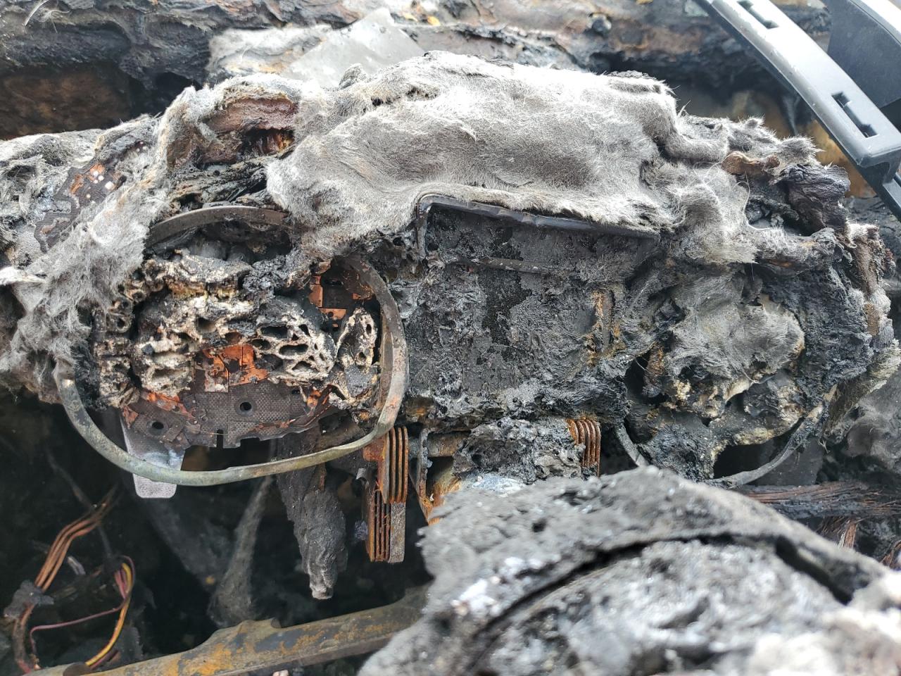 2015 Mercedes-Benz Ml 350 4Matic VIN: 4JGDA5HB5FA515883 Lot: 61663484