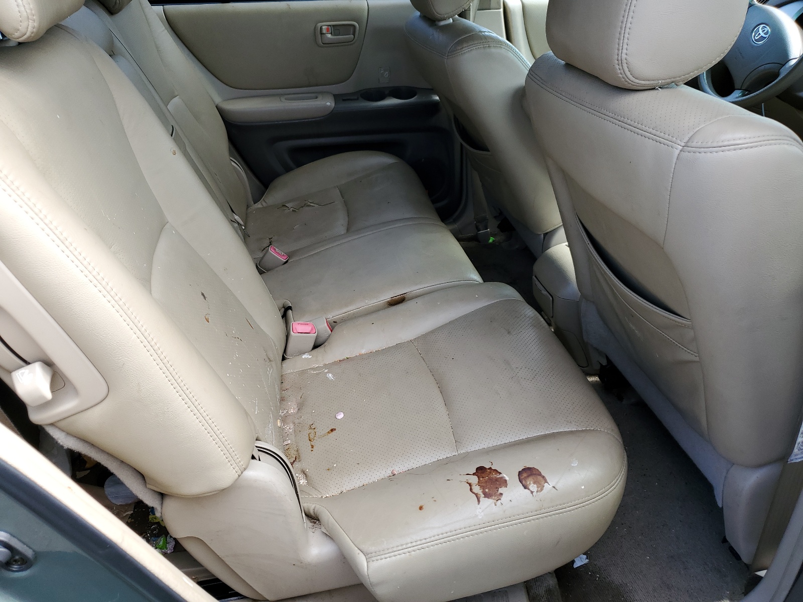 JTEDP21A140012501 2004 Toyota Highlander Base